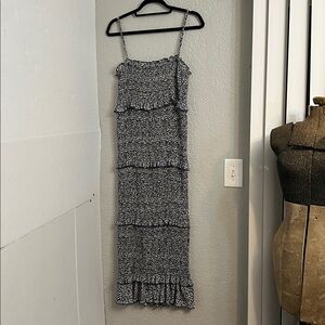 MABLE WOMEN’S SMOCKED RUFFLE TIERED FLORAL MAXI DRESS SIZE LARGE